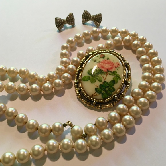 Vintage Jewelry - VTG Curated Trio - Pearls Roses and Bows jewelry set